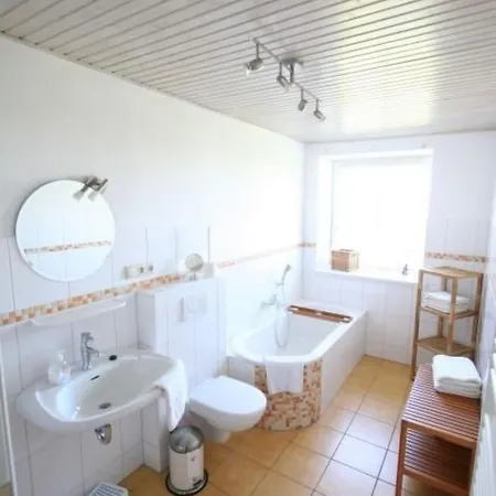 Roehe By Interhome * Tumlauer Koog
