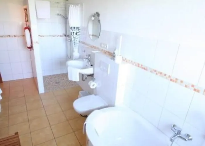 Roehe By Interhome Apartamento *